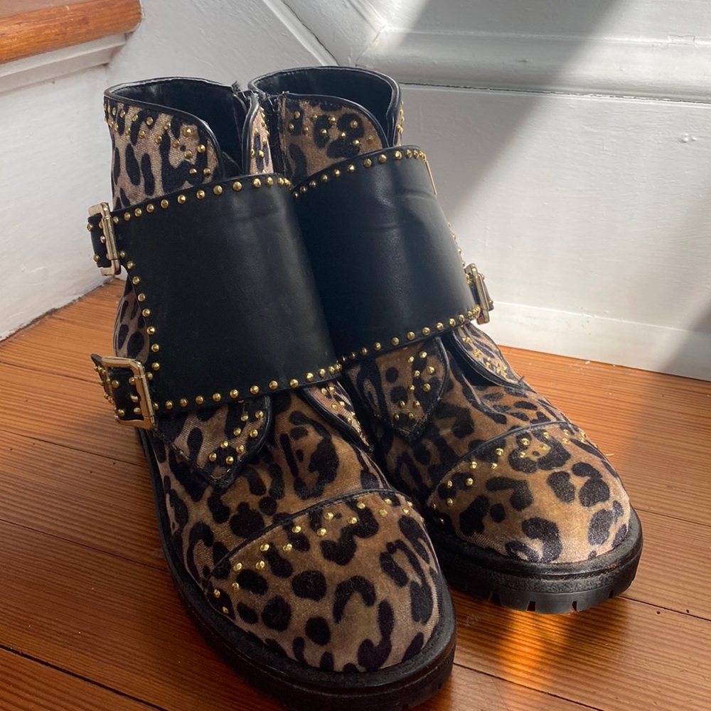 Chunky cheetah boots
